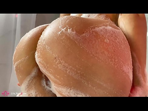 ❤️ Brunette o ipholla litho tsa botona kapa botšehali ho li khotsofatsa Pussy e nang le Vibrator ho ea ho Intense Orgasm in Shower Lintho tsa bootsoa tsa boleng ho st.image-kassir.ru ❌